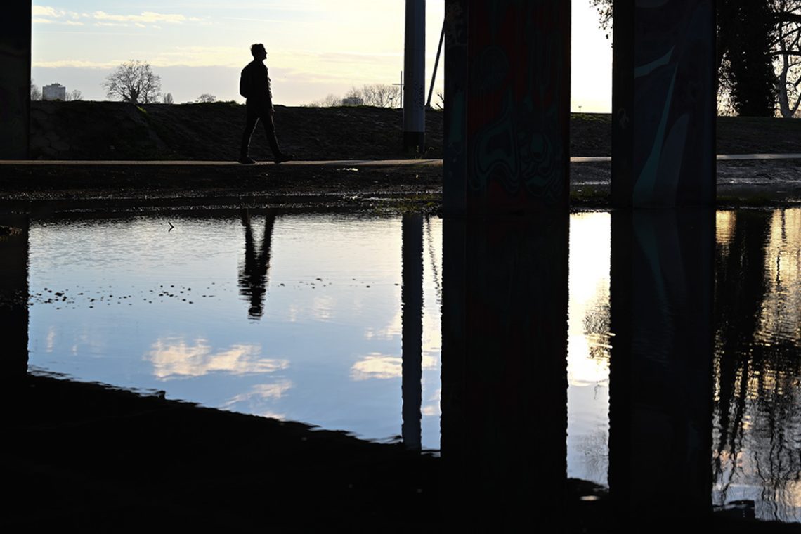 Foto projekt 365 01-14-2026 Simbolički trenutak otpora prikazan siluetom