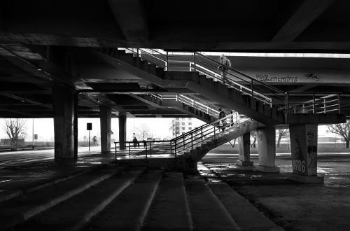 Foto projekt 365 01-26-2026 Urbana geometrija i sjene u crno-bijelom ritmu