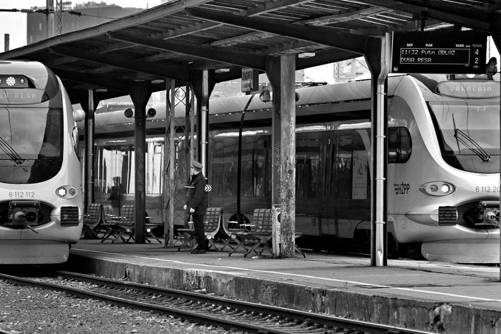 Foto projekt 365 01-31-2026 Geometrija dubine u siječanjskom sivilu