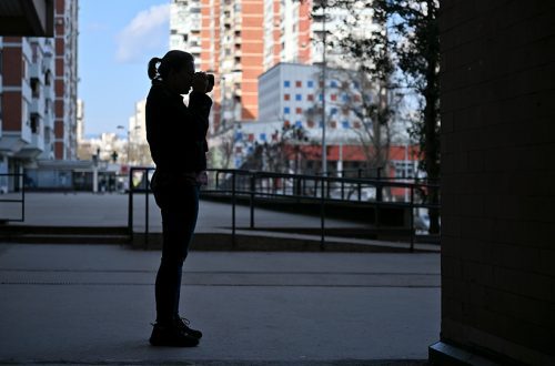 Sjene na oštrom proljetnom suncu