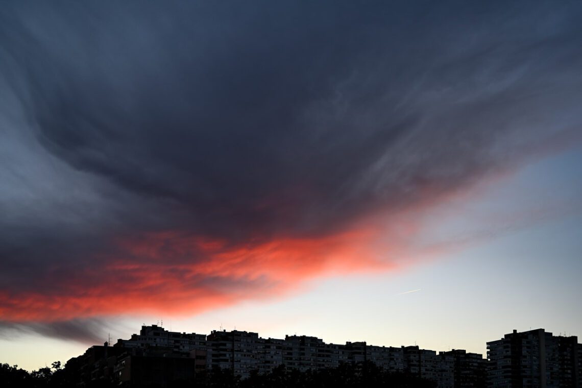 Hvala Nebo za ovu divnu igru svjetla i boja u predvečerje