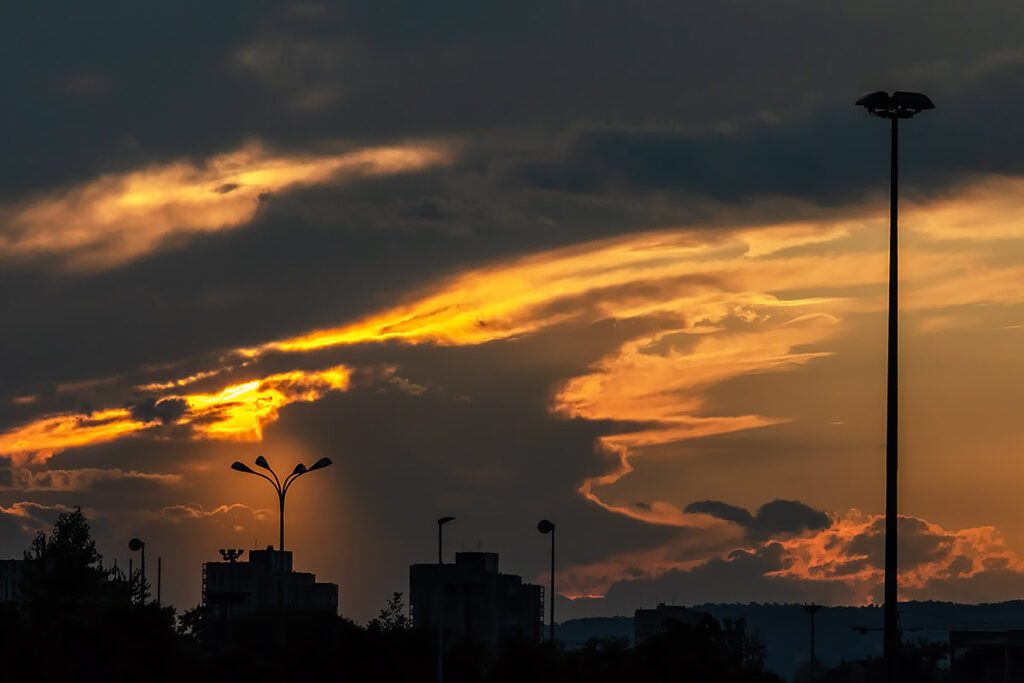 Između pravila, dojma i emocije
