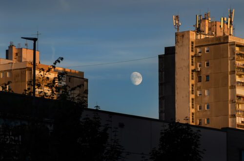 Zarobljeni Mjesec