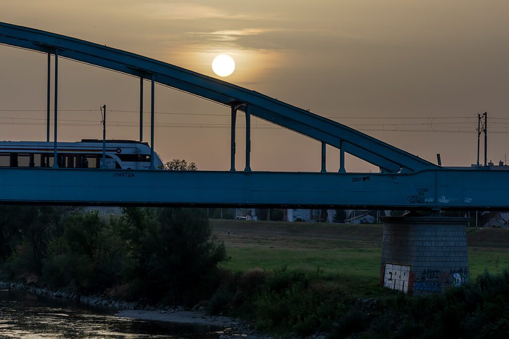 Kada Mjesec iznevjeri rano jutro oduševi