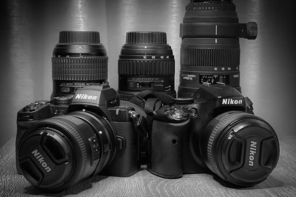 Fotonauk tijelo fotoaparata ili objektiv, u što više uložiti