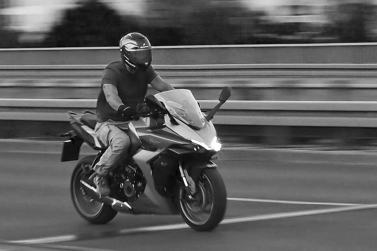 Fotonauk zamrzavanje ili zamućivanje pokreta