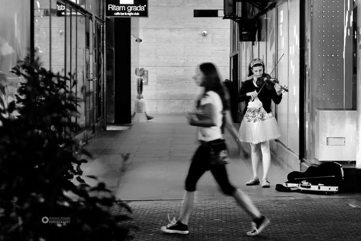 Fotonauk zamrzavanje ili zamućivanje pokreta