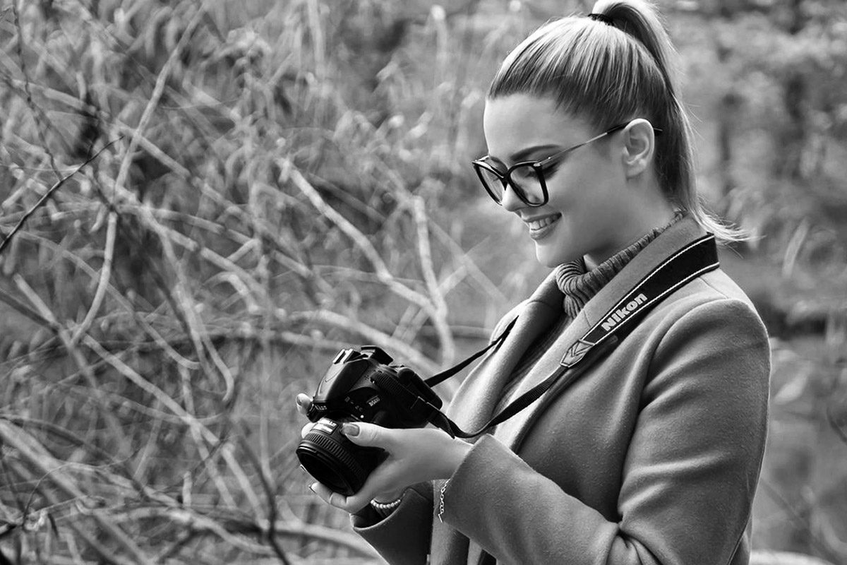 Fotonauk svojim fotoaparatom na tečaj fotografije