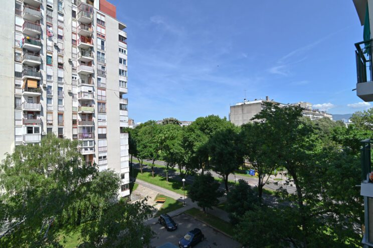 Fotonauk FF objektiv 16mm na FF senzoru