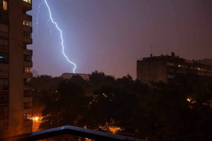 Fotonauk fotografiranje munja i ljetnih oluja